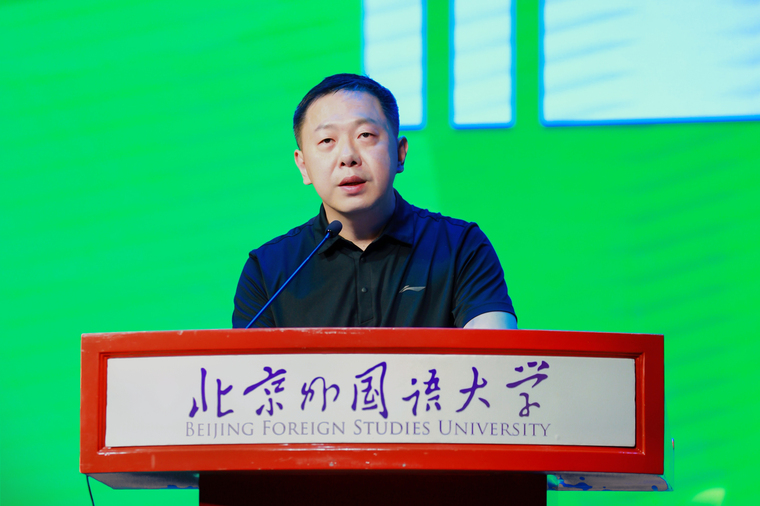 刘校